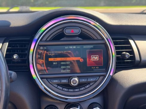 Used 2019 MINI Cooper Convertible image 43