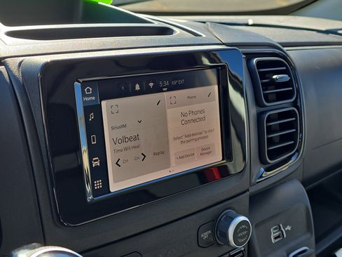 Used 2025 RAM ProMaster 2500 w/ Convenience Group image 18