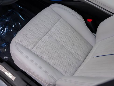 Certified 2024 Cadillac Lyriq Luxury AWD/4WD image 16