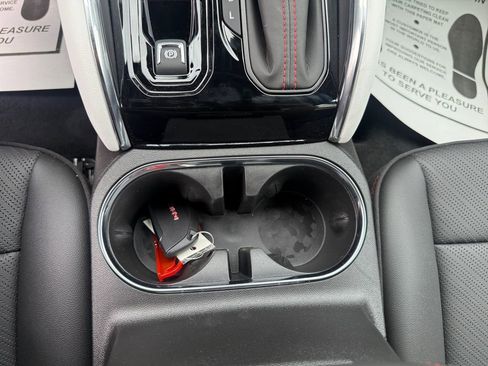 New 2025 GMC Canyon AT4 w/ AT4X Package image 25