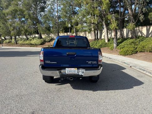 Used 2015 Toyota Tacoma PreRunner w/ SR5 Package image 4