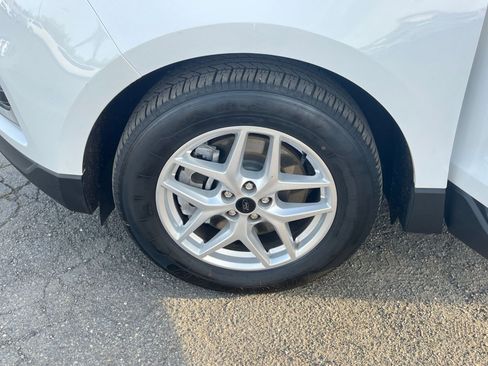 Used 2024 Ford Edge SEL image 31