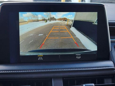 Used 2023 Chevrolet Suburban Premier image 35