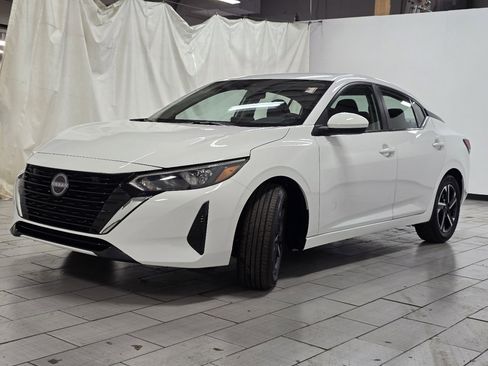 Used 2025 Nissan Sentra SV image 9