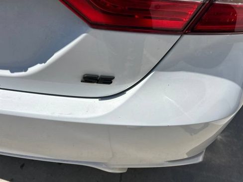 Used 2019 Toyota Camry SE FWD image 4