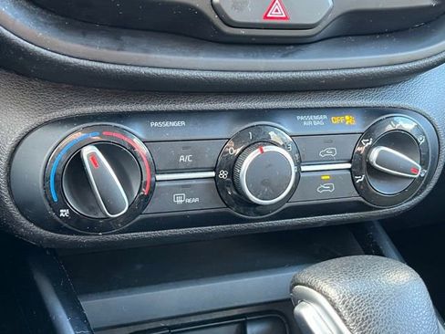 Used 2020 Kia Soul S image 24