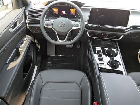 New 2026 Volkswagen Atlas Cross Sport SEL image 19