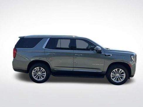 Used 2024 GMC Yukon SLT w/ SLT Luxury Package AWD/4WD image 12