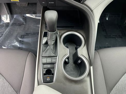 Used 2023 Toyota Camry LE image 21