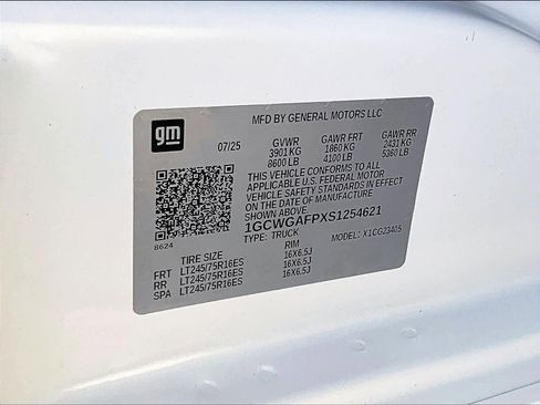 New 2025 Chevrolet Express 2500 w/ Driver Convenience Package image 17