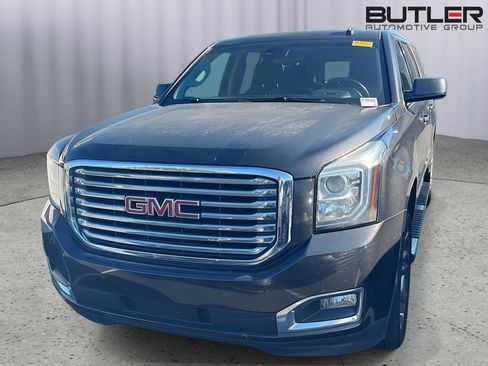 Used 2016 GMC Yukon XL SLT w/ Premium Edition image 6