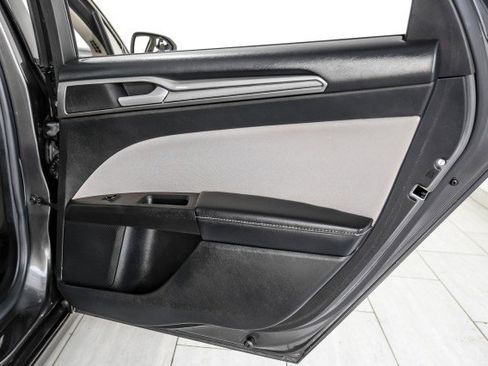 Used 2017 Ford Fusion S image 40