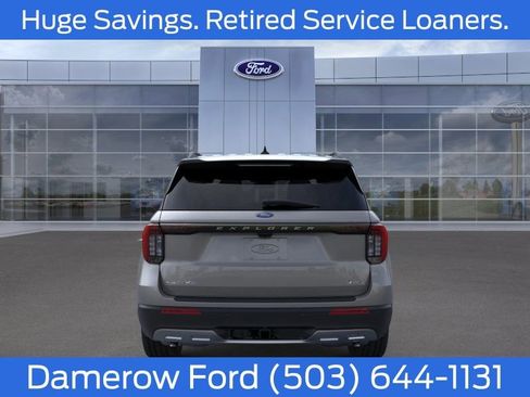 Used 2026 Ford Explorer Active w/ Active Comfort Package AWD/4WD image 5