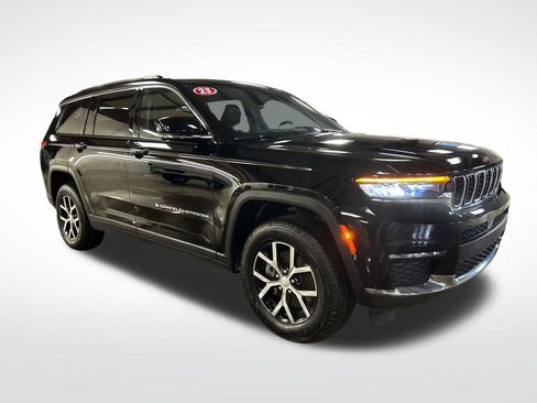 Certified 2023 Jeep Grand Cherokee L Limited AWD/4WD image 8