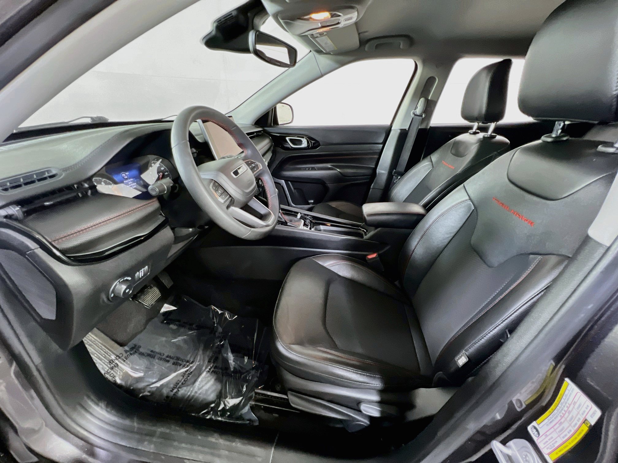 Used 2022 Jeep Compass Trailhawk AWD/4WD image 19
