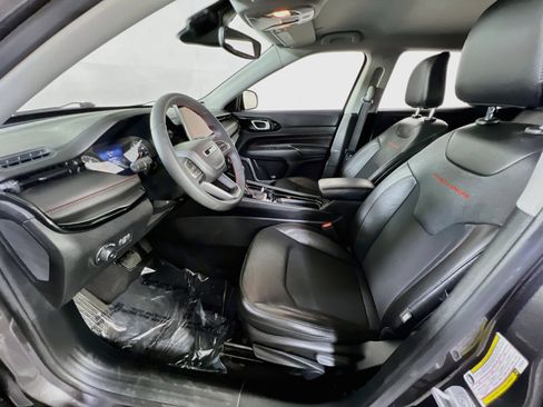 Used 2022 Jeep Compass Trailhawk AWD/4WD image 19