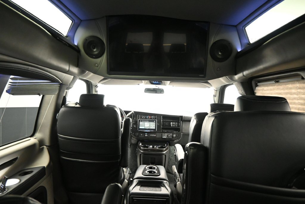 Used 2023 Chevrolet Express 2500 RWD image 29
