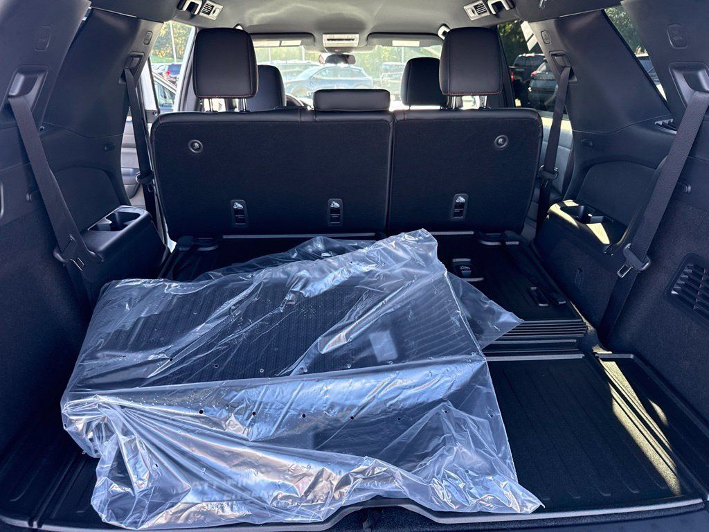 New 2026 Nissan Pathfinder Rock Creek AWD/4WD image 17