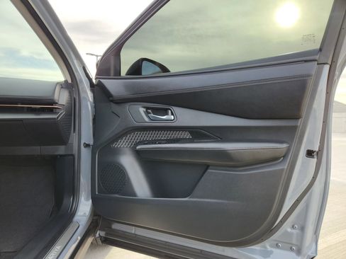 Used 2024 Nissan Ariya FWD image 36