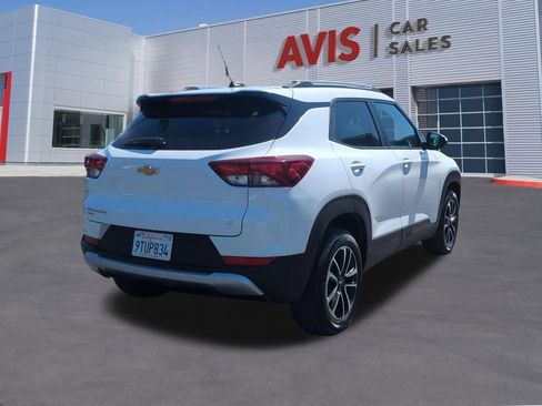 Used 2025 Chevrolet TrailBlazer LT AWD/4WD image 6