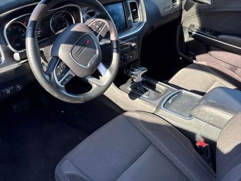 Used 2017 Dodge Charger R/T RWD image 7