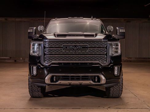 Used 2021 GMC Sierra 2500 Denali w/ Denali Ultimate Package AWD/4WD image 2