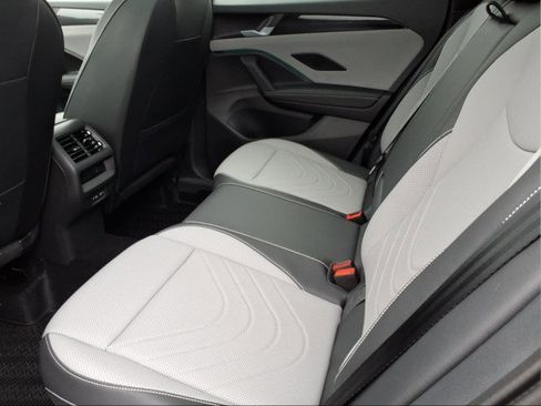 New 2026 Volkswagen Tiguan SE R-Line image 14