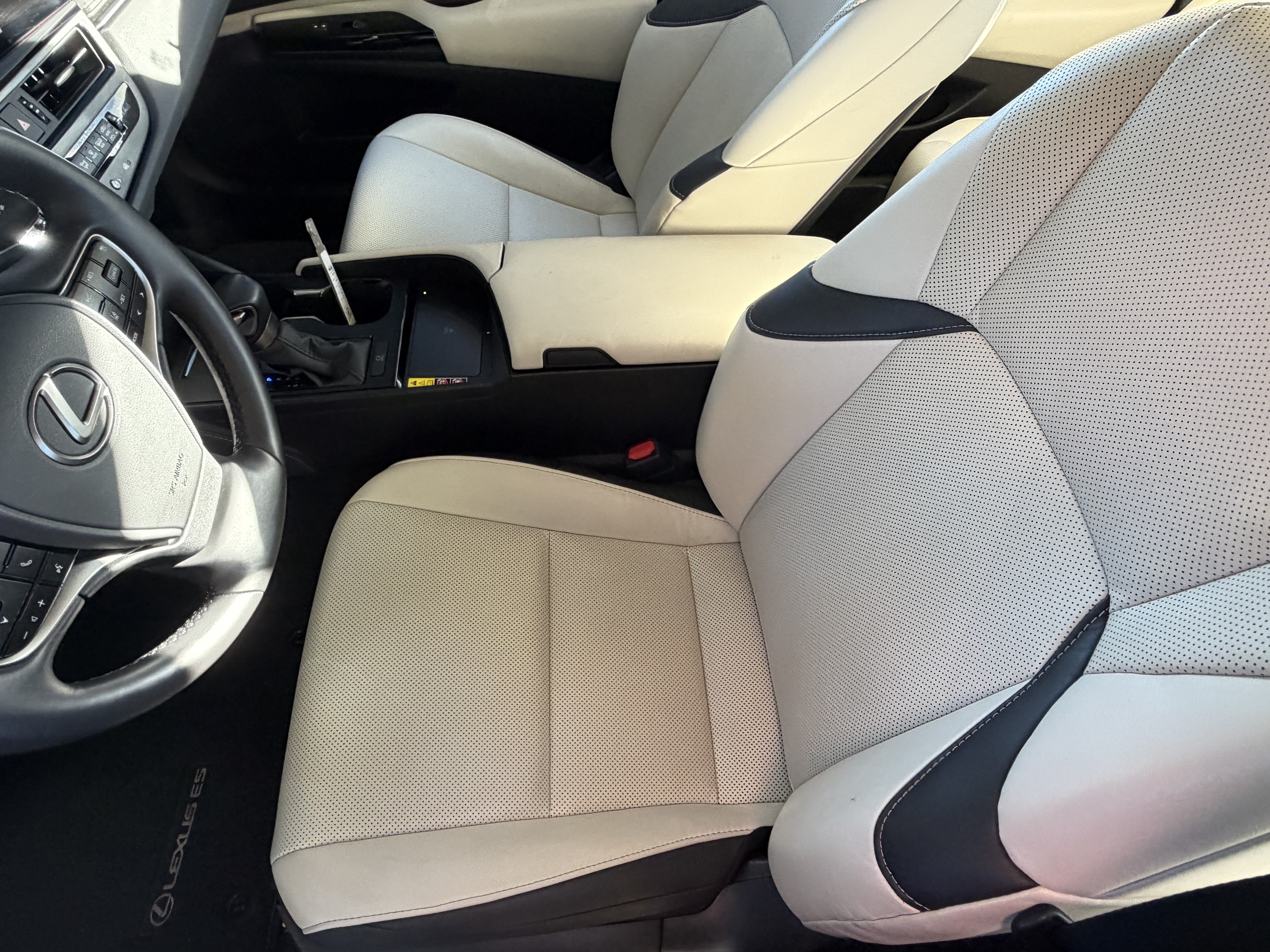 Used 2025 Lexus ES 350 w/ Premium Package FWD image 15