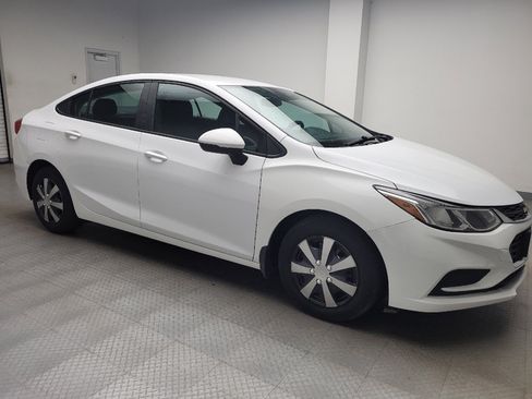 Used 2017 Chevrolet Cruze LS w/ LS Fleet Convenience Package FWD image 11