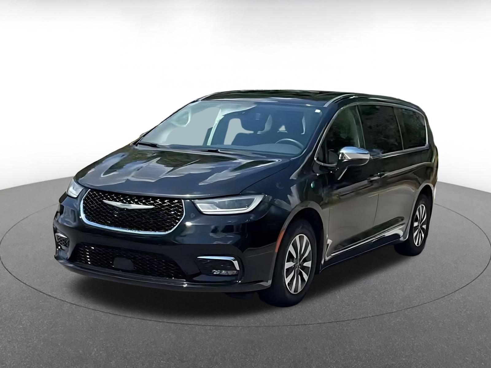Used 2023 Chrysler Pacifica Limited FWD image 6