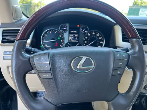 Used 2013 Lexus LX 570 4WD image 30
