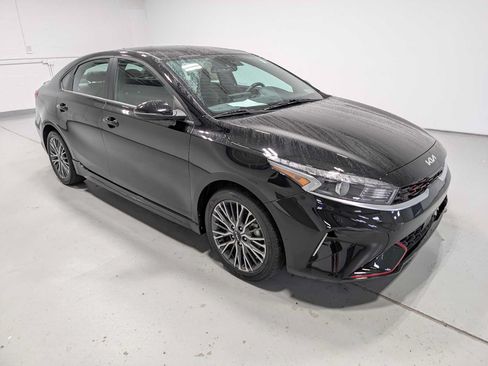 Certified 2024 Kia Forte GT-Line FWD image 6