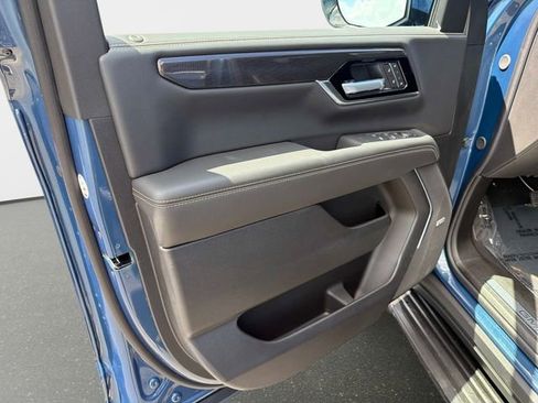 New 2026 GMC Yukon Elevation image 16