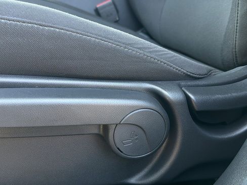Certified 2024 Hyundai Kona SE AWD/4WD image 17