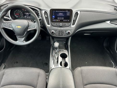 Used 2024 Chevrolet Malibu LT image 14