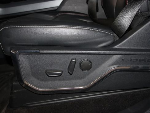 Used 2022 Ford F150 Lariat AWD/4WD image 7