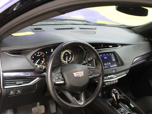 Used 2022 Cadillac XT4 Luxury w/ Driver Awareness Package AWD/4WD image 14