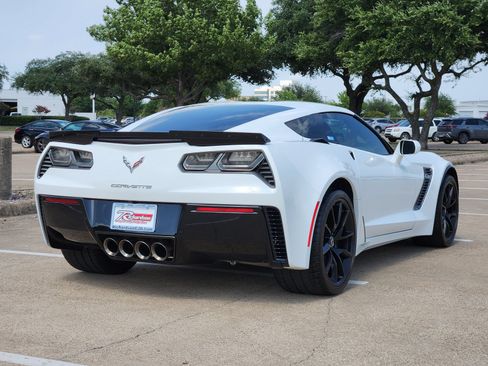 Used 2016 Chevrolet Corvette Z06 w/ 3LZ Preferred Equipment Group RWD image 6