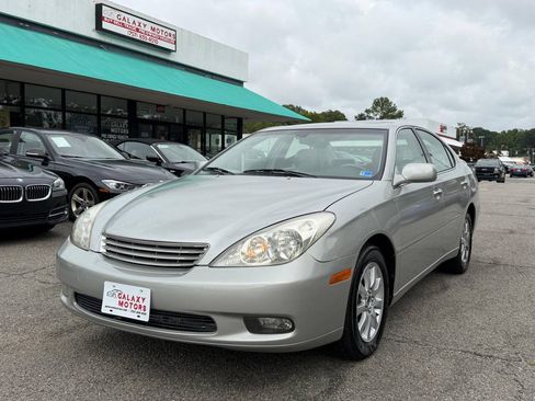 Used 2004 Lexus ES 330 w/ Premium Pkg FWD image 1