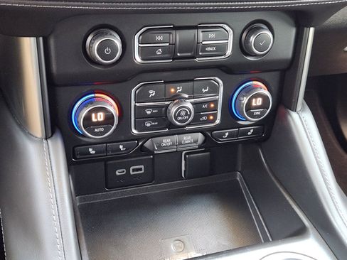 Used 2022 Chevrolet Tahoe LT RWD image 15