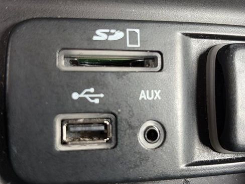 Used 2018 Jeep Cherokee Trailhawk image 21