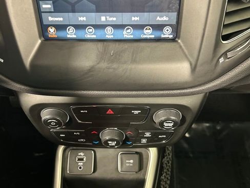 Used 2017 Jeep Compass Latitude w/ Popular Equipment Group image 14