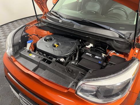 Used 2018 Kia Soul + FWD image 19