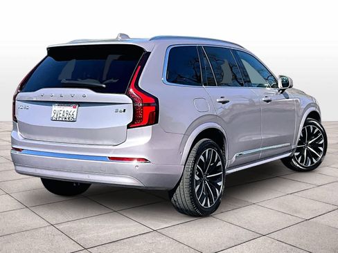 Used 2026 Volvo XC90 B6 Plus w/ Protection Package Premier AWD/4WD image 16
