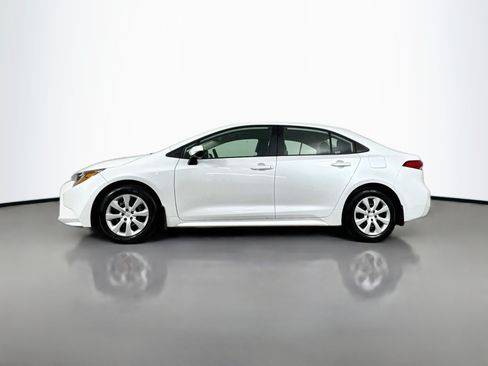 Certified 2025 Toyota Corolla LE FWD image 4