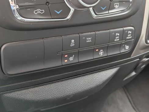 Used 2016 RAM 1500 Big Horn image 14