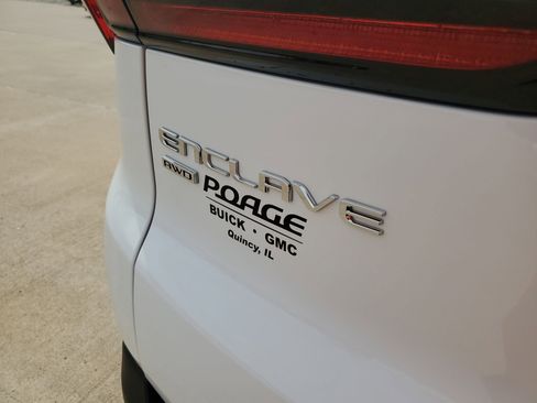 Used 2025 Buick Enclave Preferred w/ Power Package image 39
