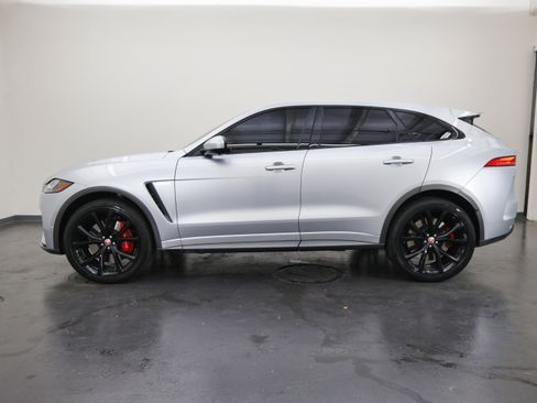 Used 2020 Jaguar F-PACE SVR image 6