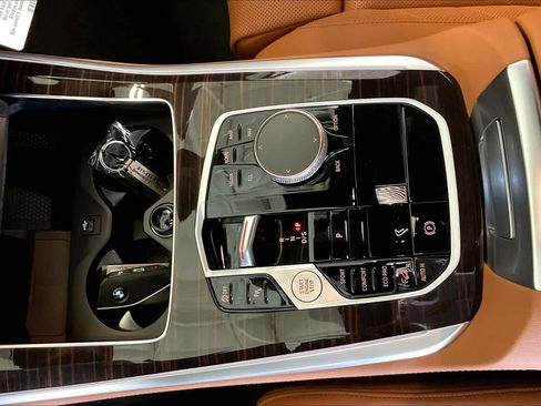 New 2026 BMW X5 xDrive40i w/ M Sport Package image 7