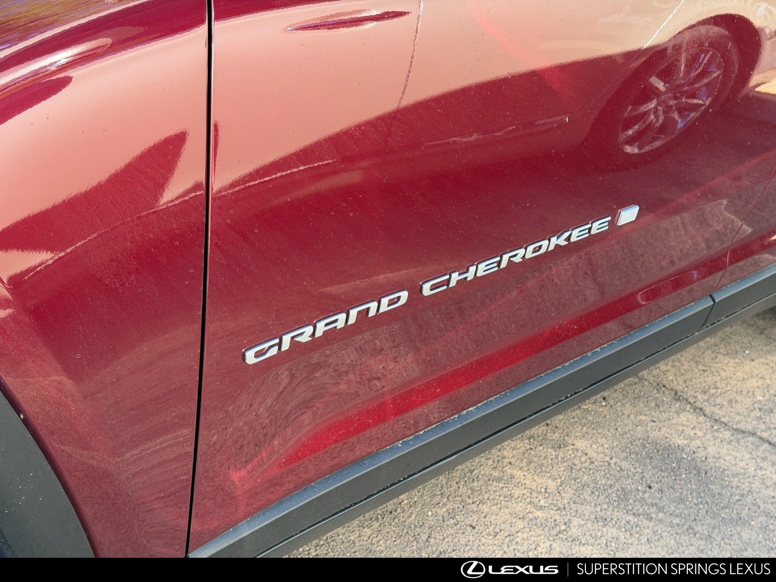 Used 2025 Jeep Grand Cherokee Limited AWD/4WD image 9